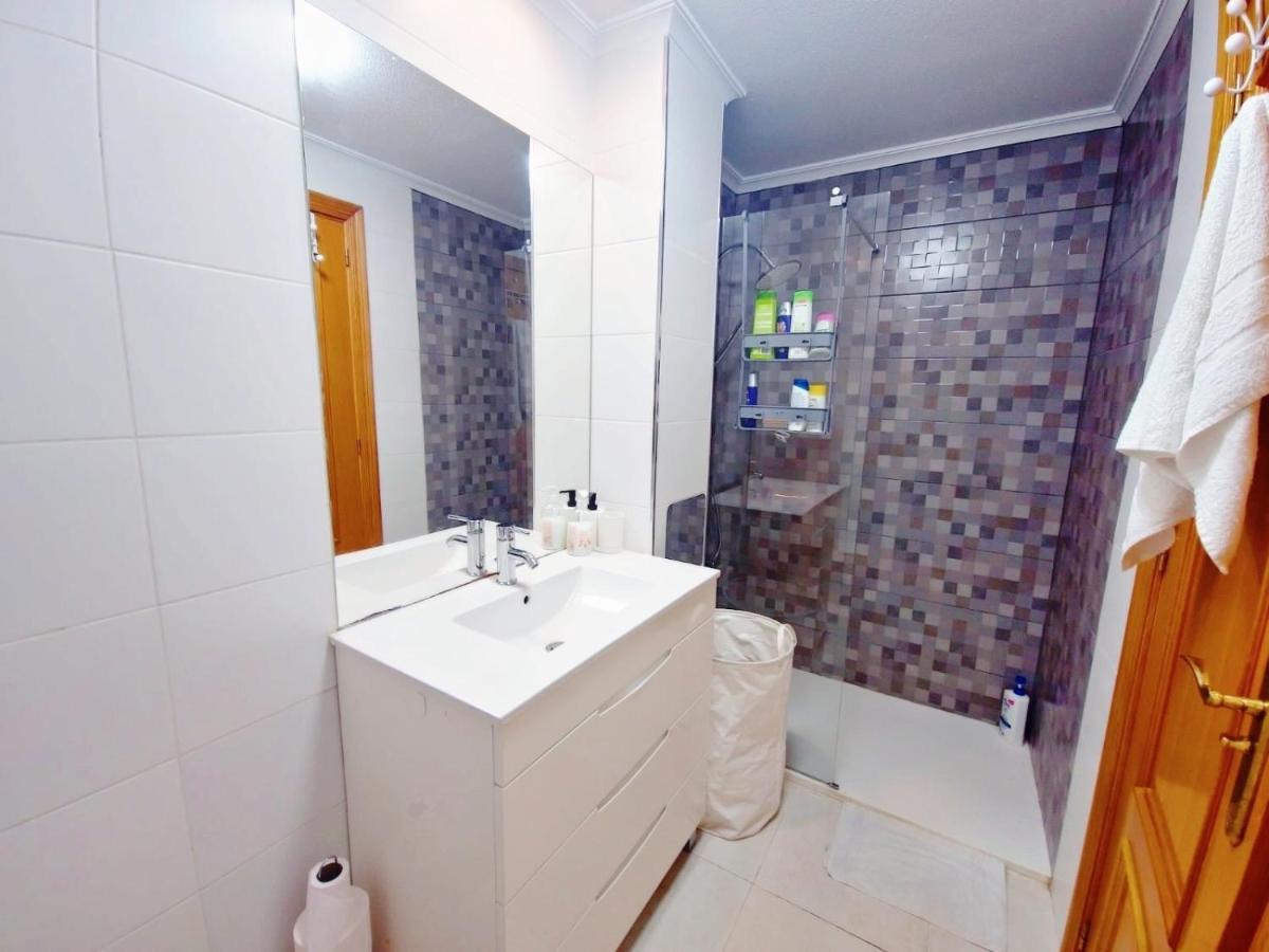 Ferienwohnung The Prestige Torrevieja Atico Con Barbecoa Exterior foto