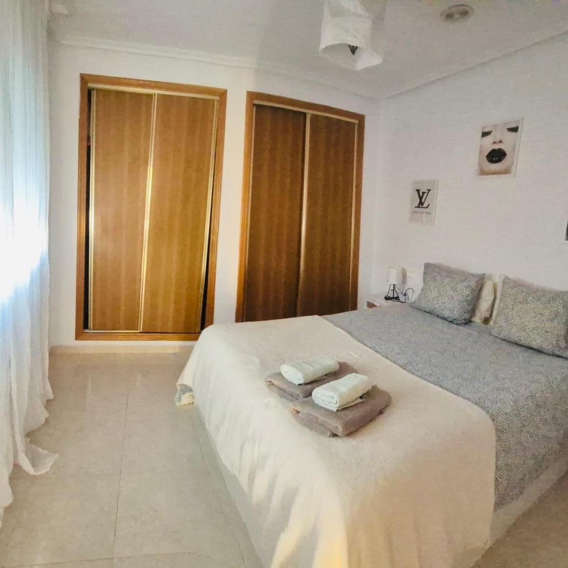 Ferienwohnung The Prestige Torrevieja Atico Con Barbecoa Exterior foto
